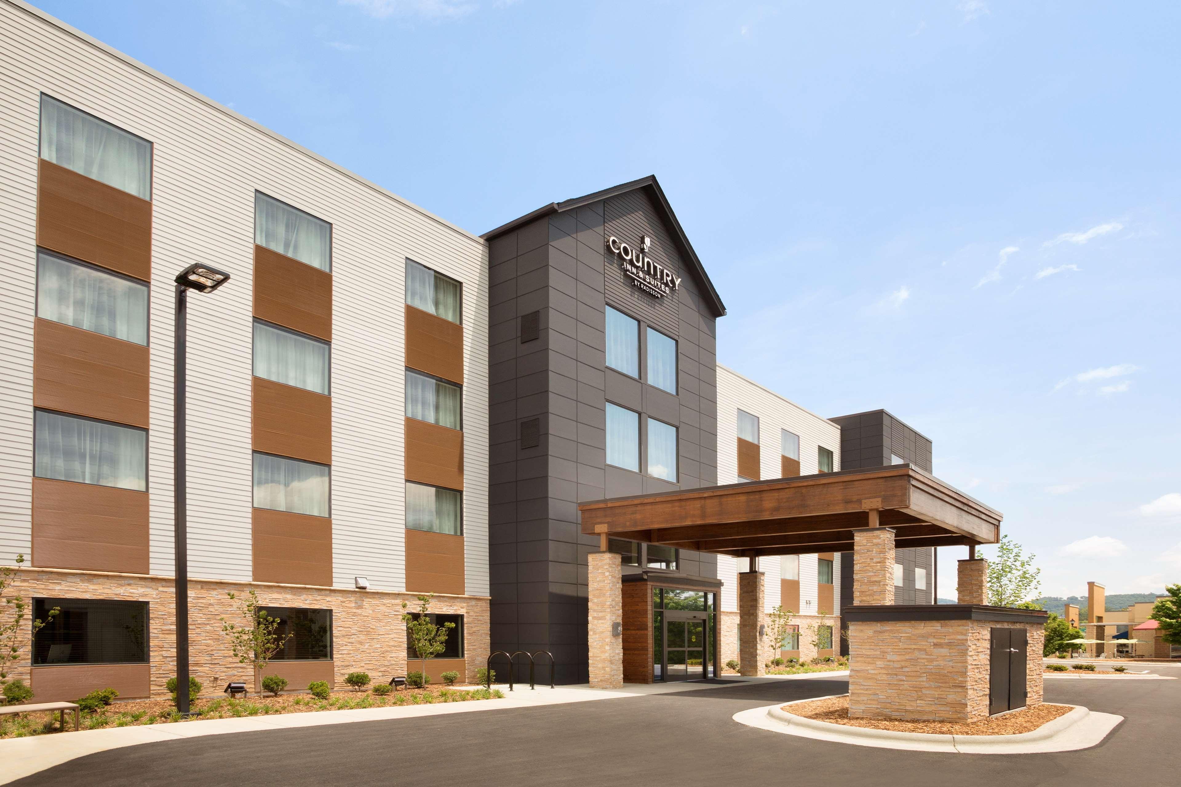 Country Inn & Suites By Radisson Asheville River Arts District Exterior foto